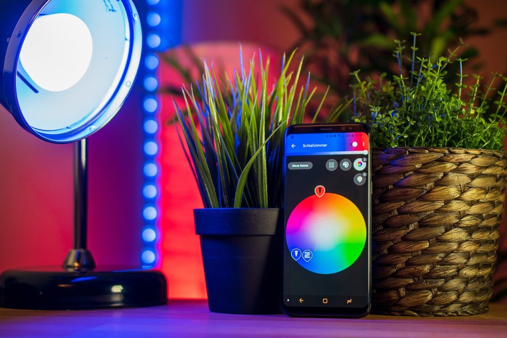 smart home, mobile, smartphone-3779361.jpg